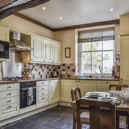 Holiday home Yew Tree
